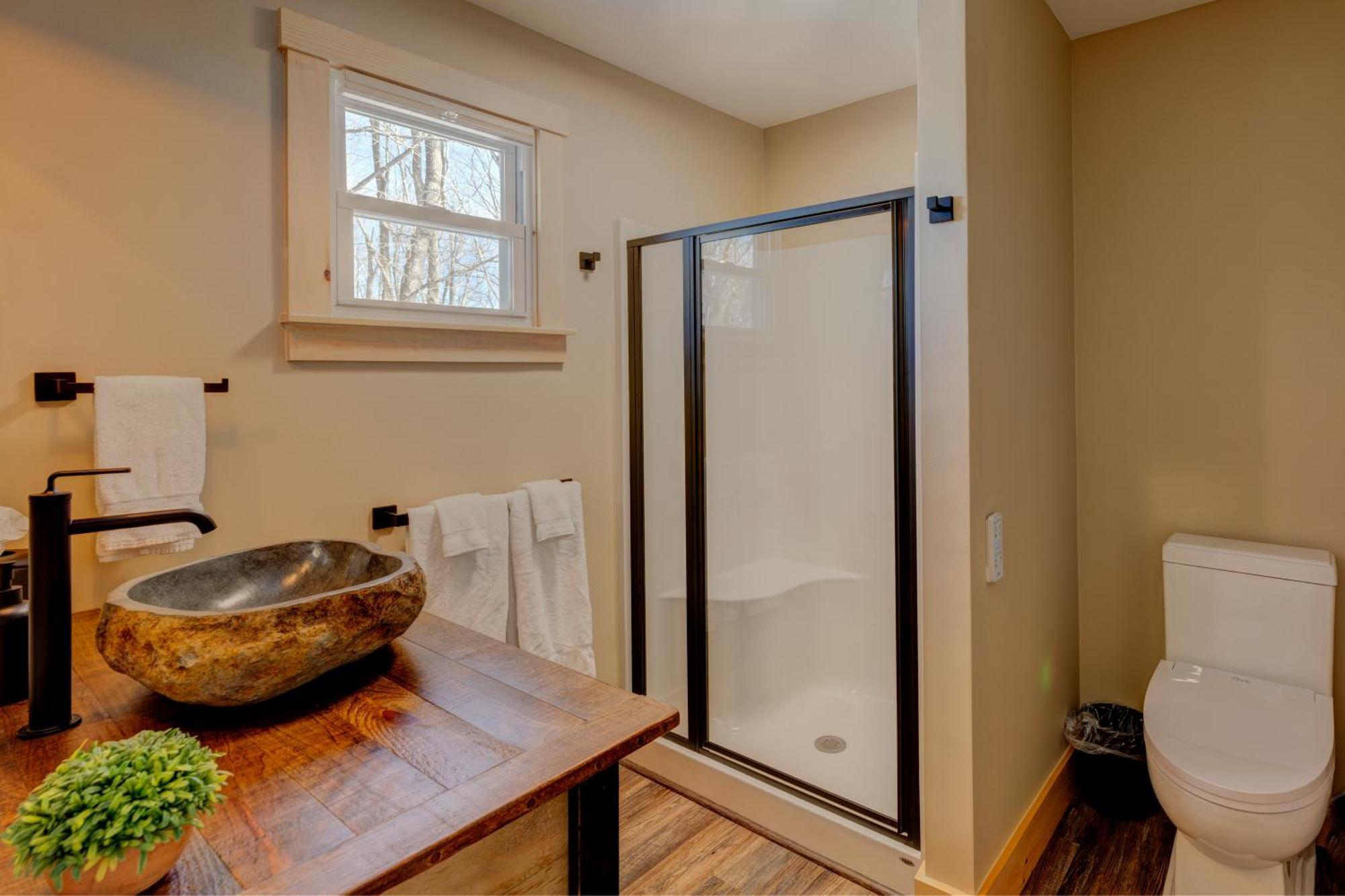 The Lodge By Sunapee Stays Room photo